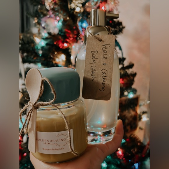 I’m going LIVE! Like this post to come hang with me for some amazing deals!🫶🏻 - Picture 14 of 17